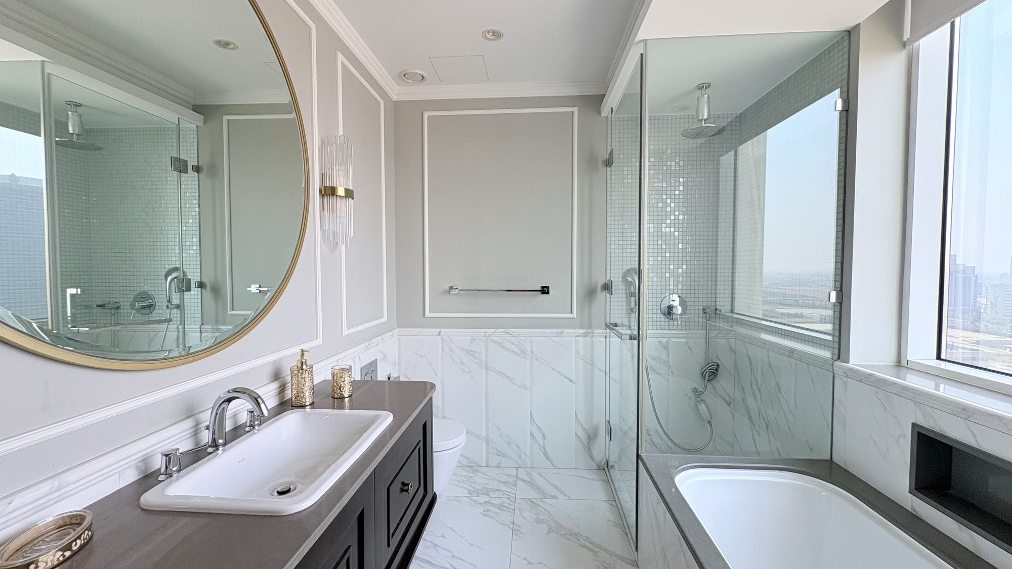One Bedroom Apartment with Water Views and Concierge