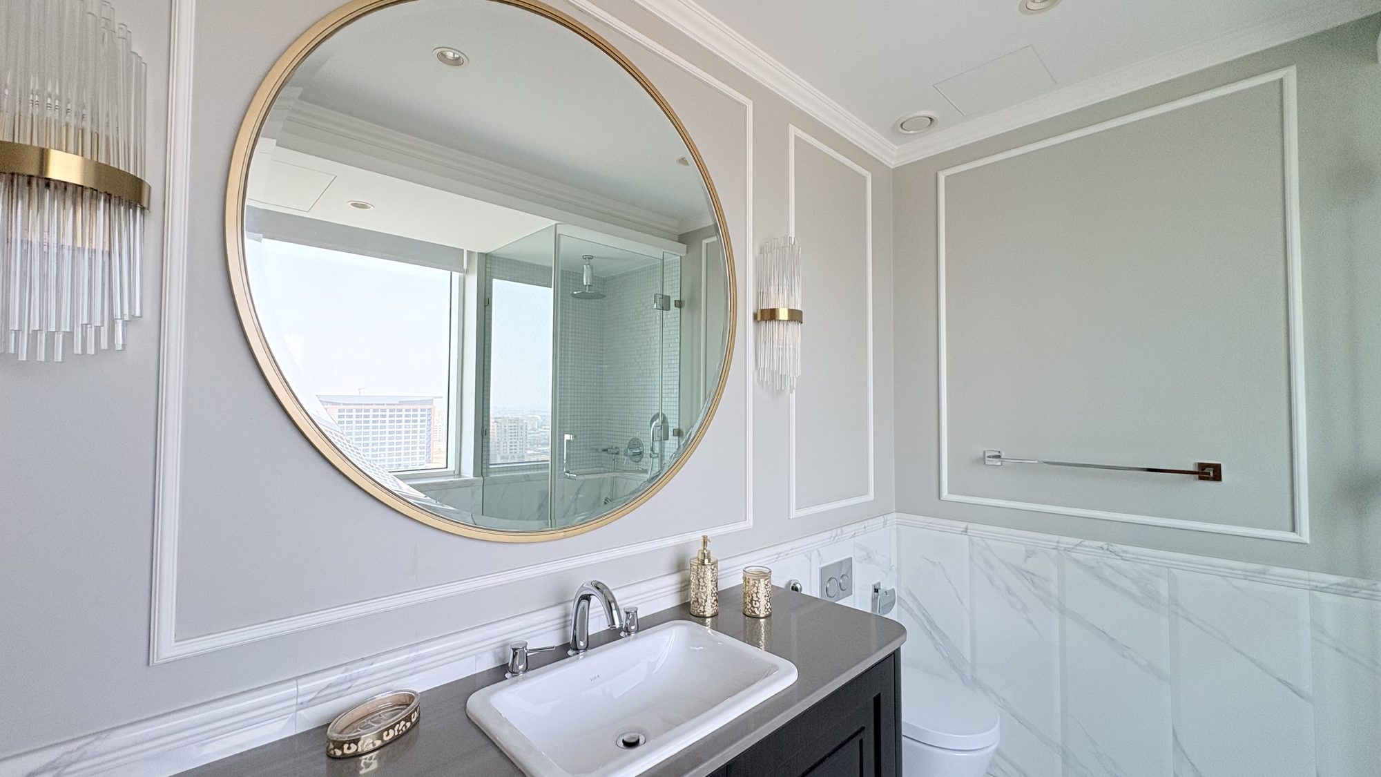 One Bedroom Apartment with Water Views and Concierge