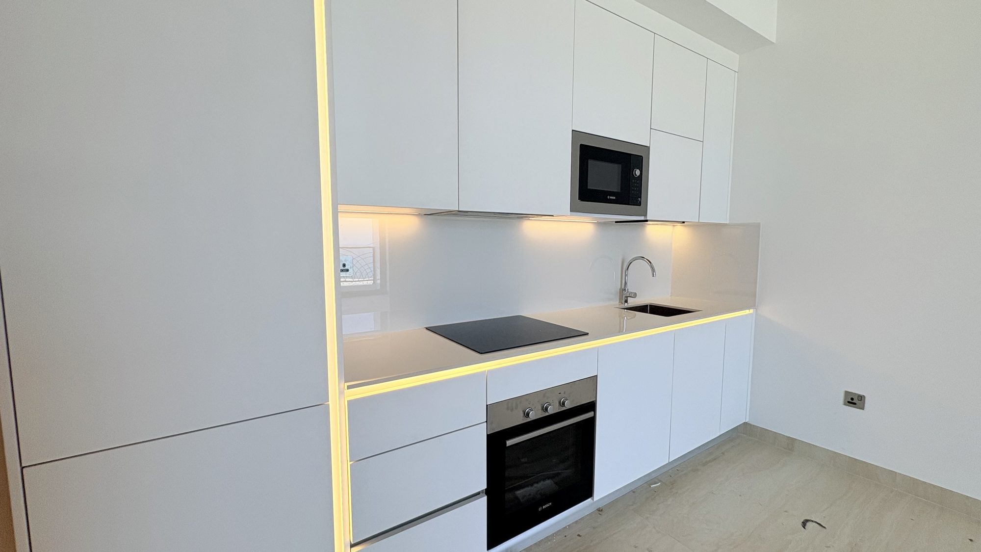 One-Bedroom Apartment with Water View and Balcony