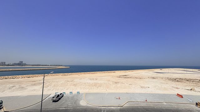 One-Bedroom Apartment with Water View and Balcony