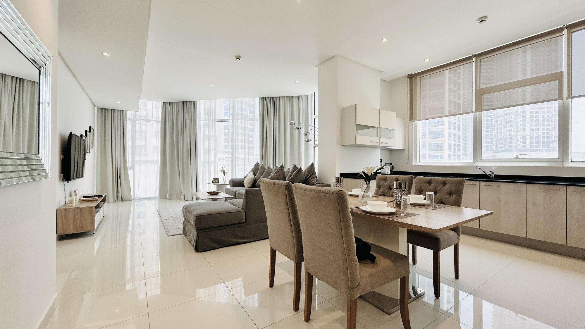 One-Bedroom Apartment with Two Bathrooms
