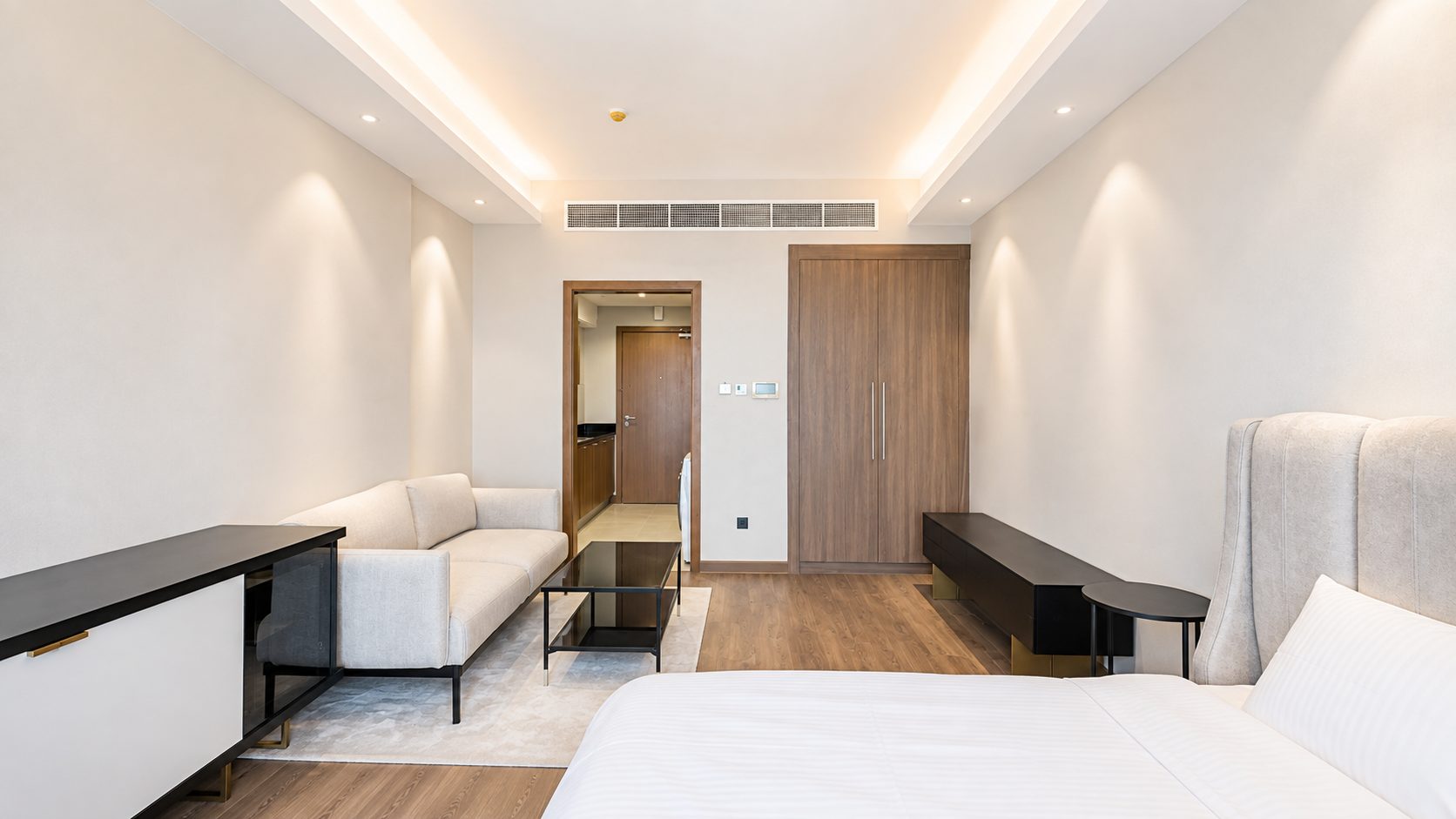 Fully-Furnished Studio with Pool and Gym