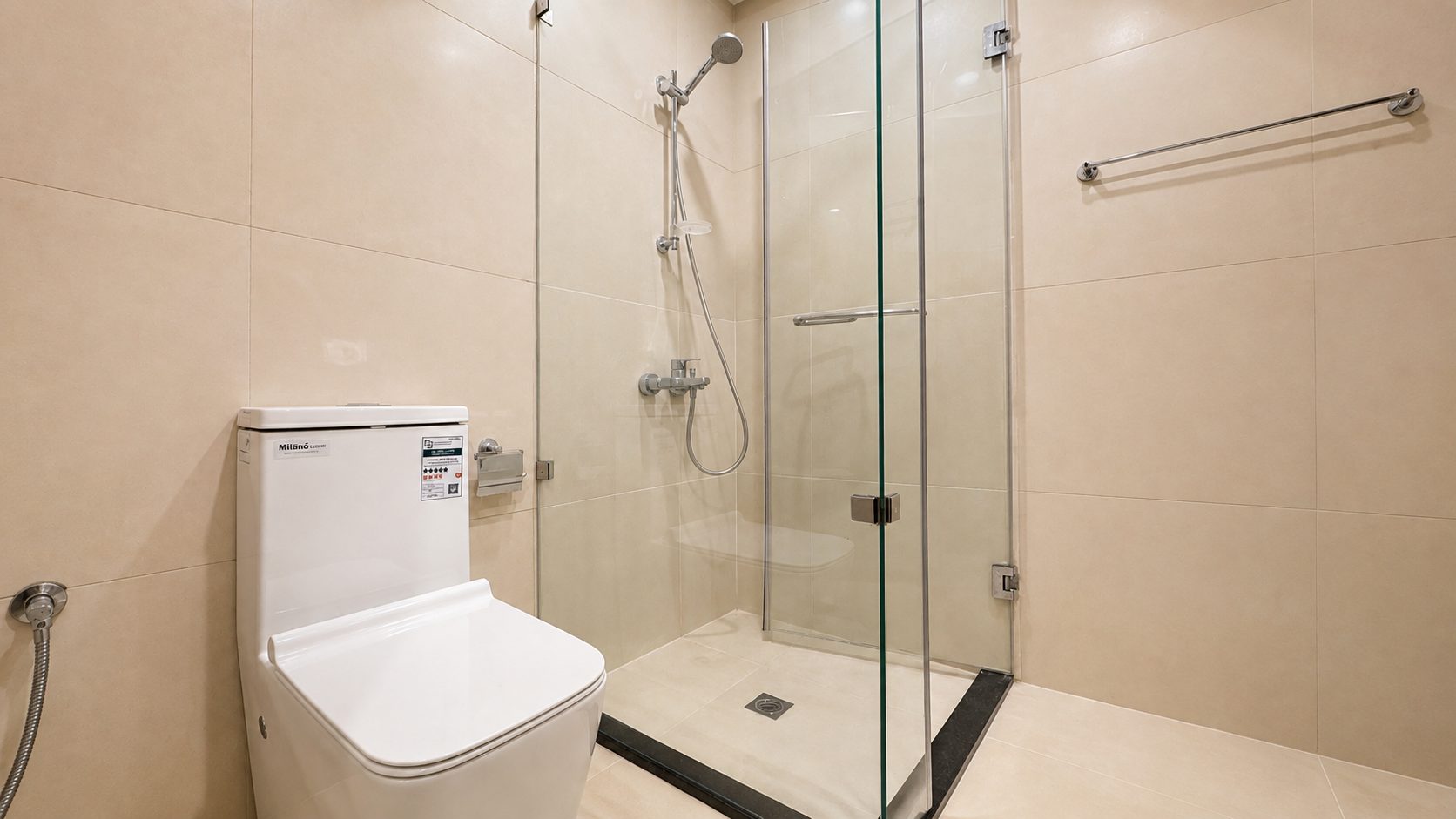 Fully-Furnished Studio with Pool and Gym