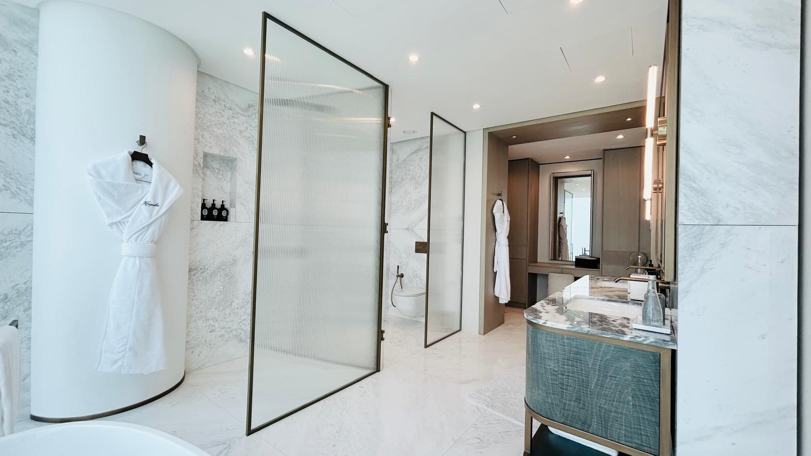 One-Bedroom Apartment with Pool and Spa Access