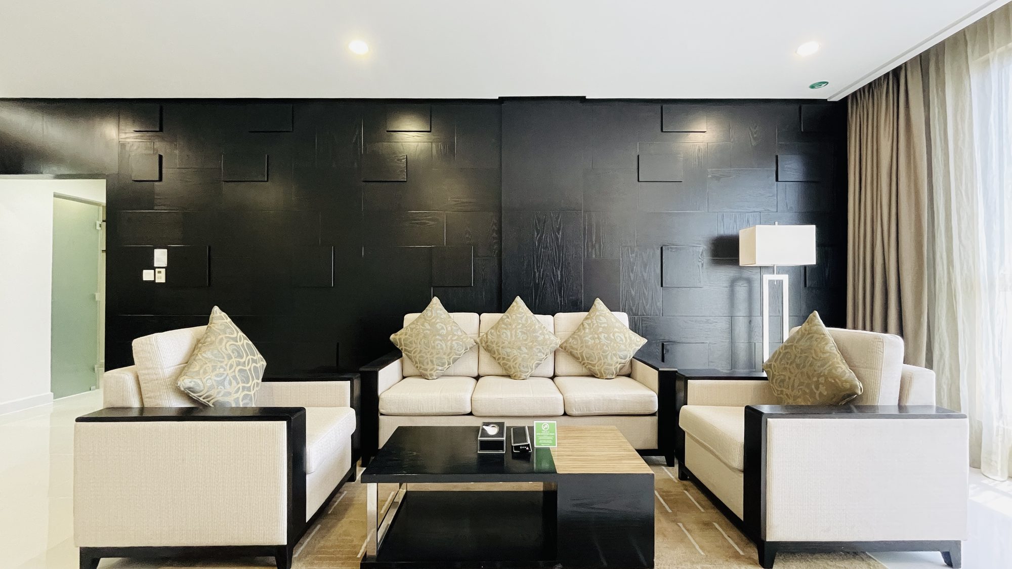 2 Bedroom Apartment with Pool and Gym