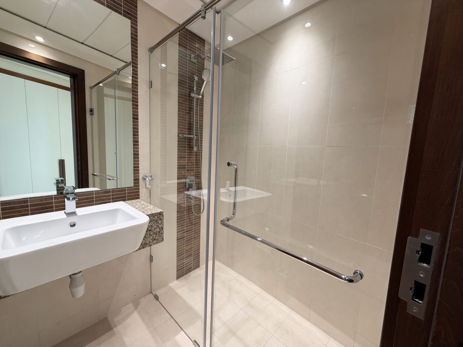 Two Bedroom Apartment with Three Bathrooms