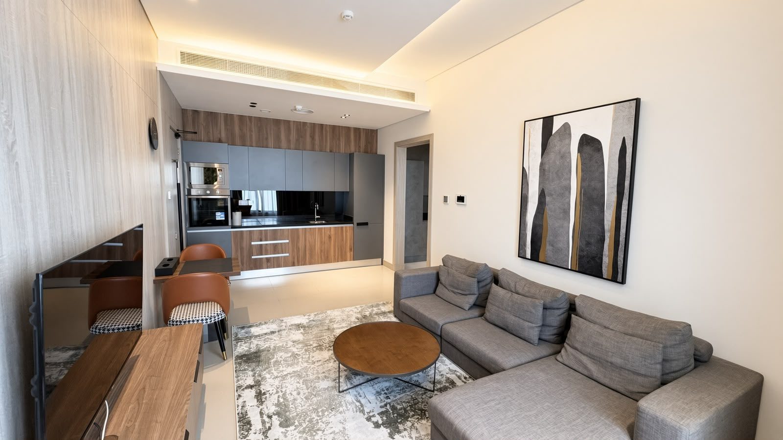 One-Bedroom Apartment with Fibre Optics and Balcony