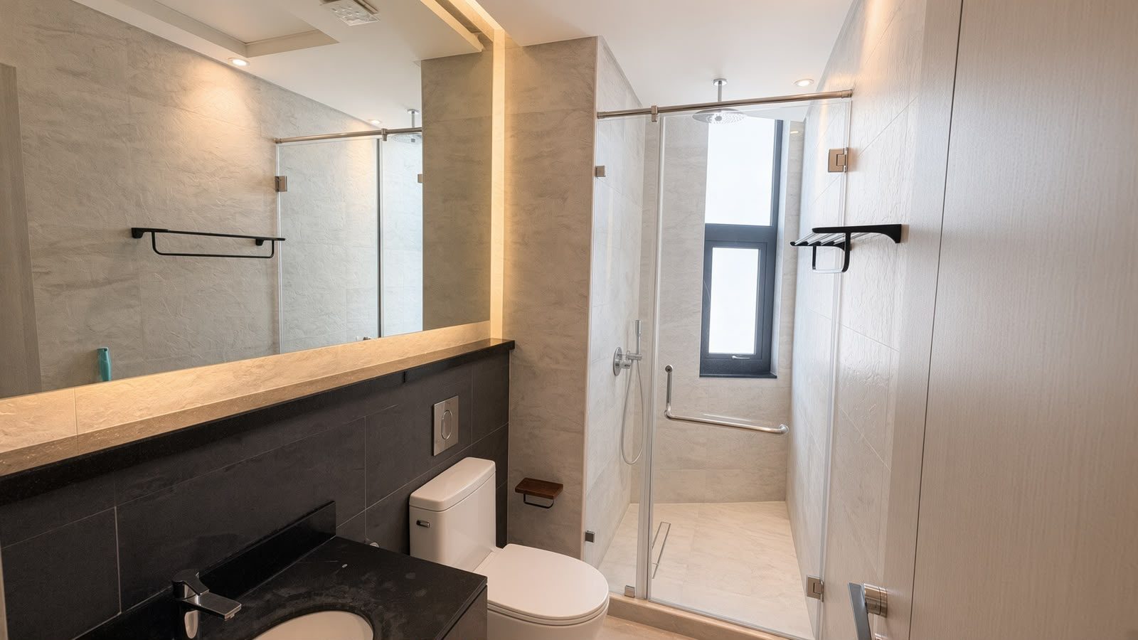 One-Bedroom Apartment with Fibre Optics and Balcony