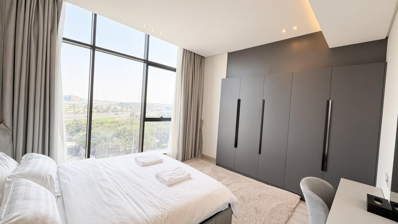 2-Bedroom Apartment with Dual Parking and Pool