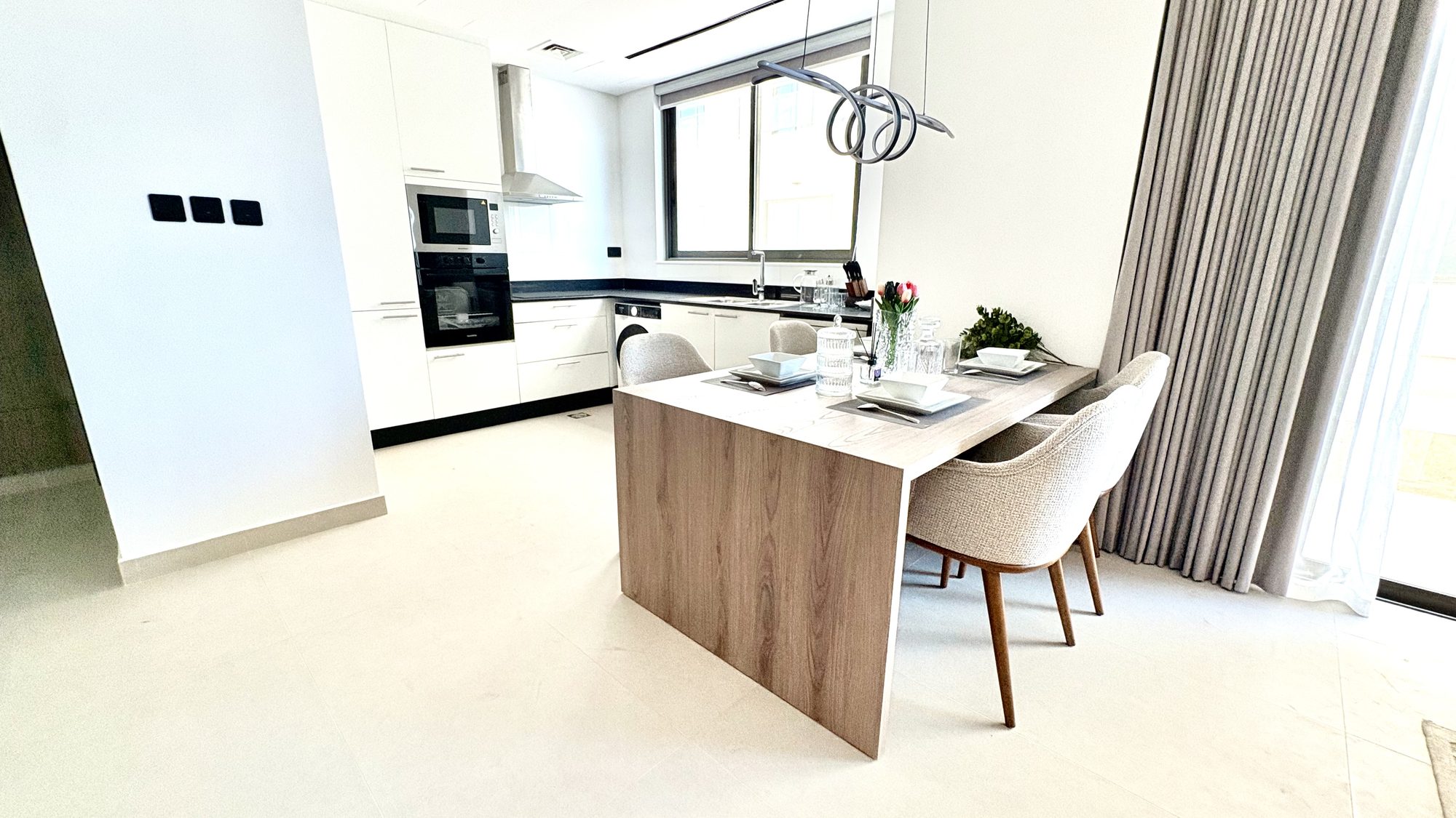 One-Bedroom Apartment with Two Bathrooms