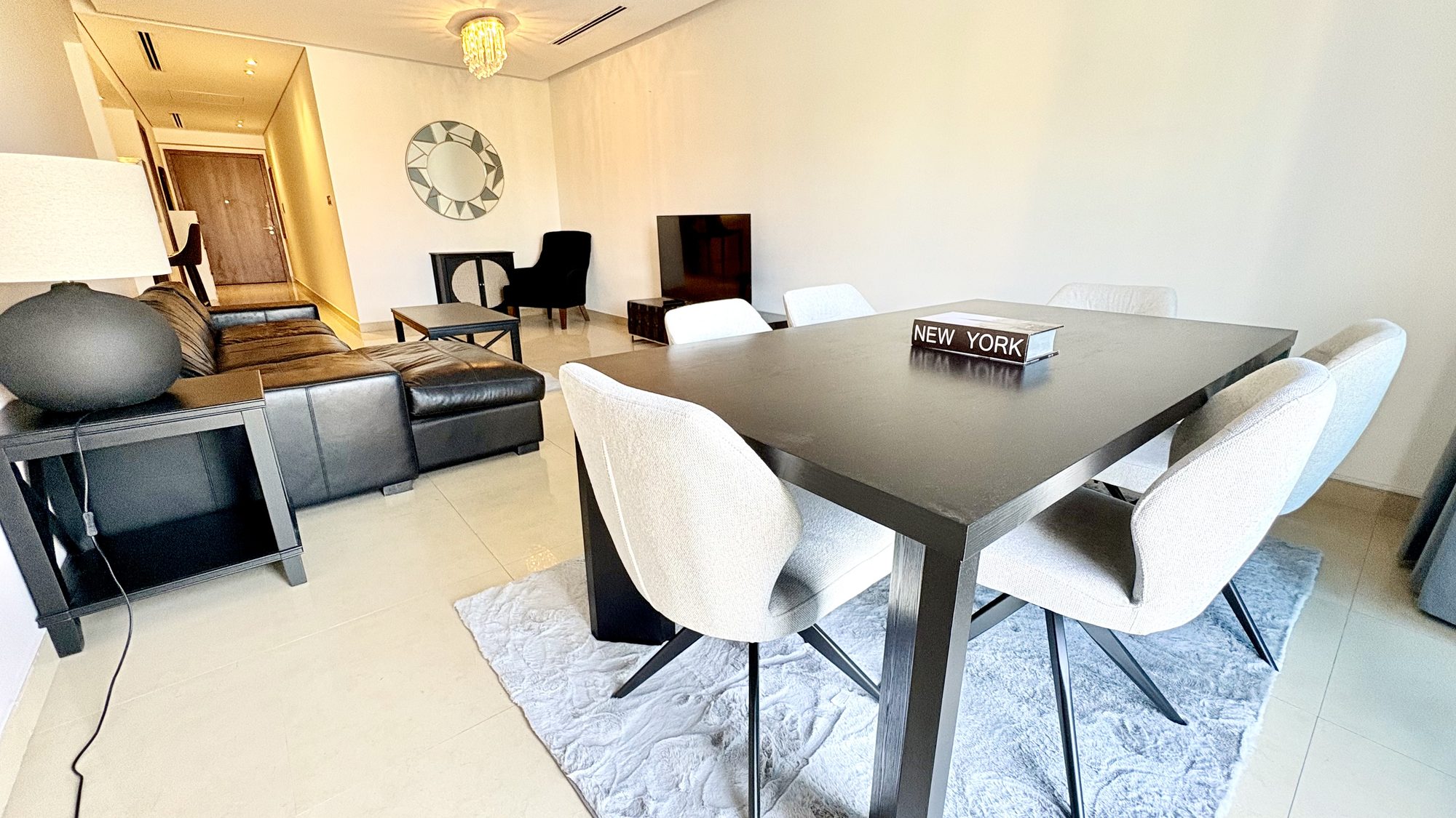 2-Bedroom Apartment with 3 Bathrooms and Parking