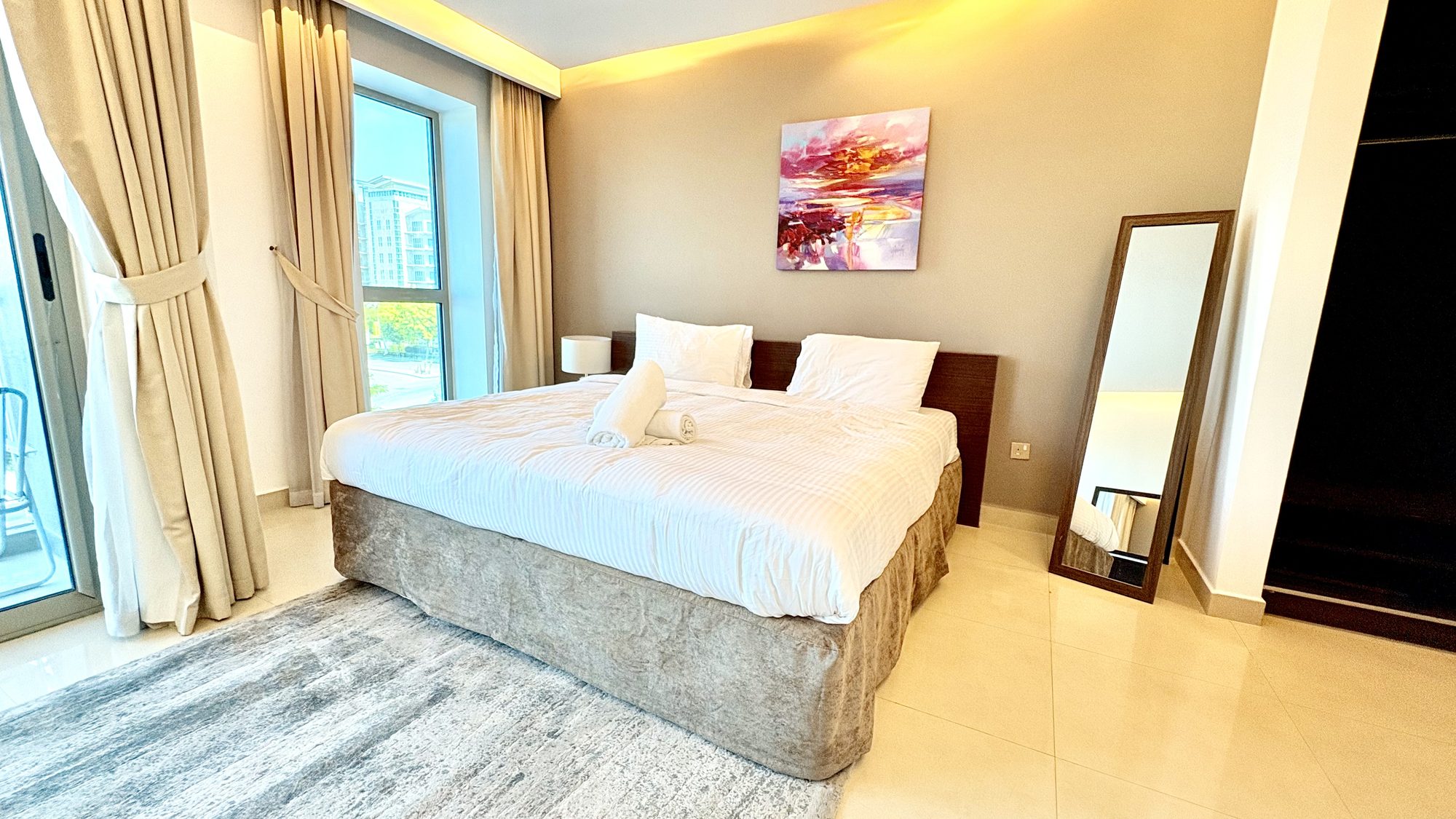 2-Bedroom Apartment with 3 Bathrooms and Parking