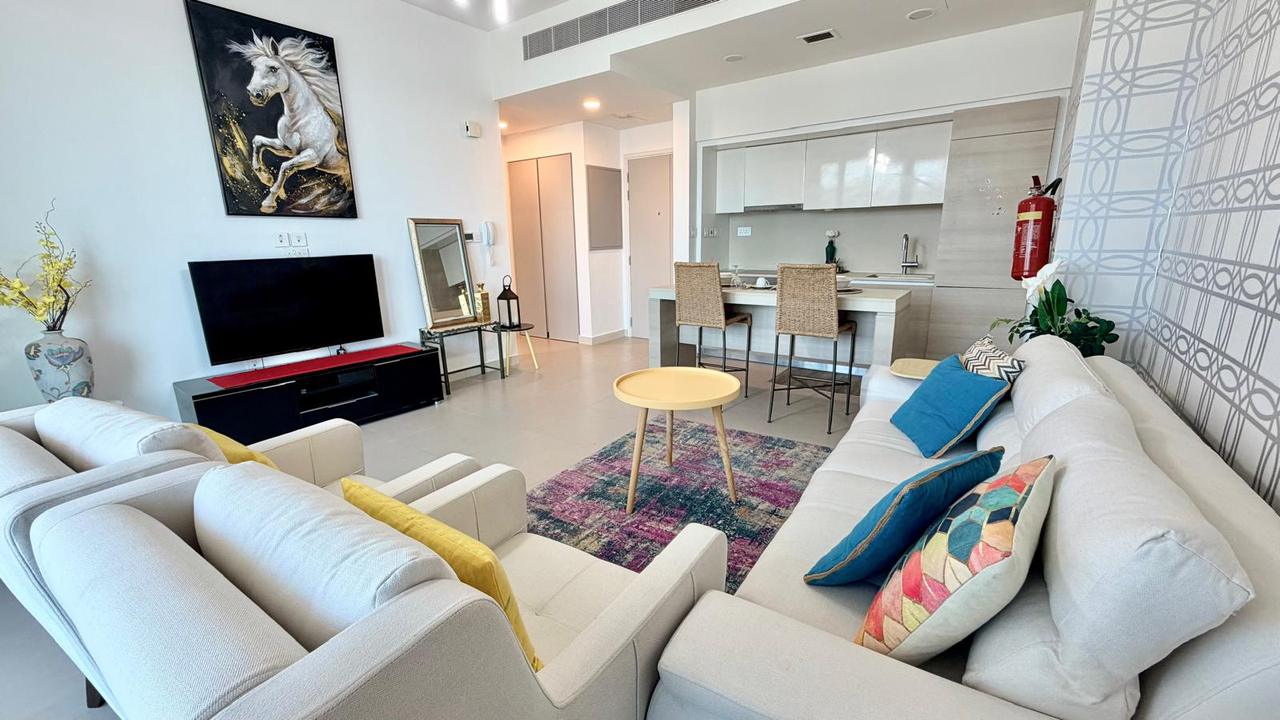 One-Bedroom Apartment with Shared Pool and Gym