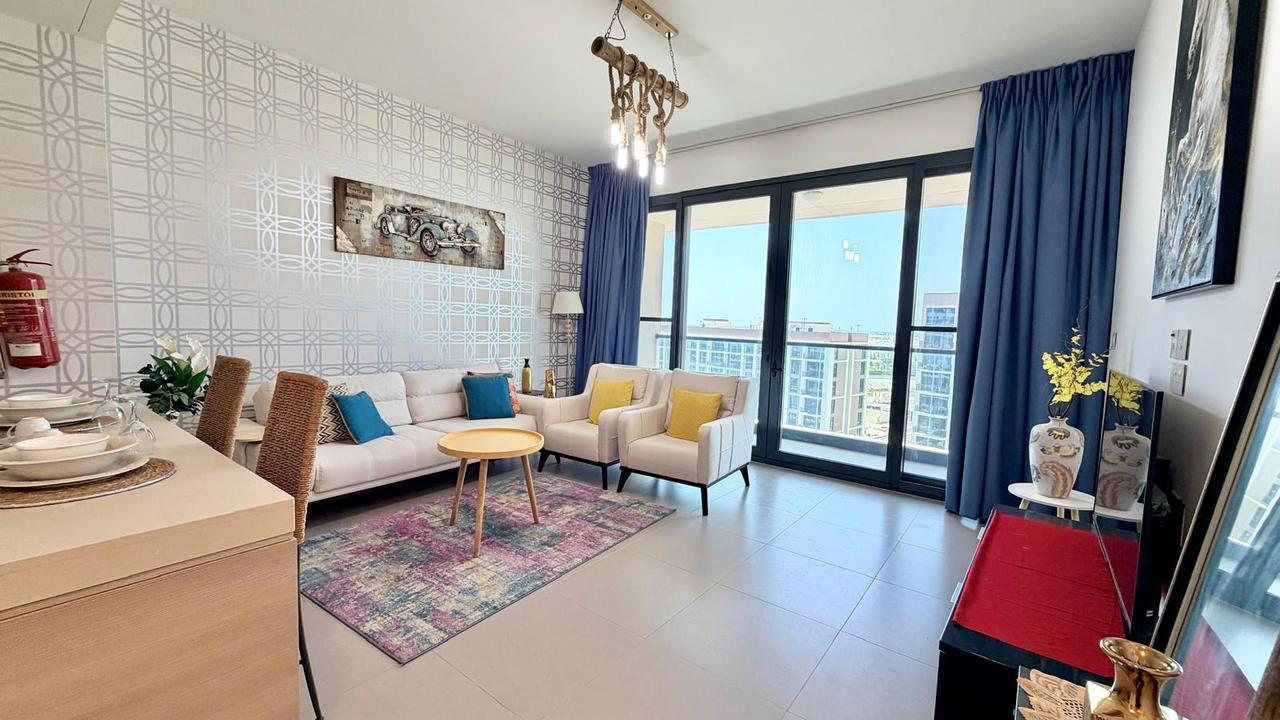 One-Bedroom Apartment with Shared Pool and Gym