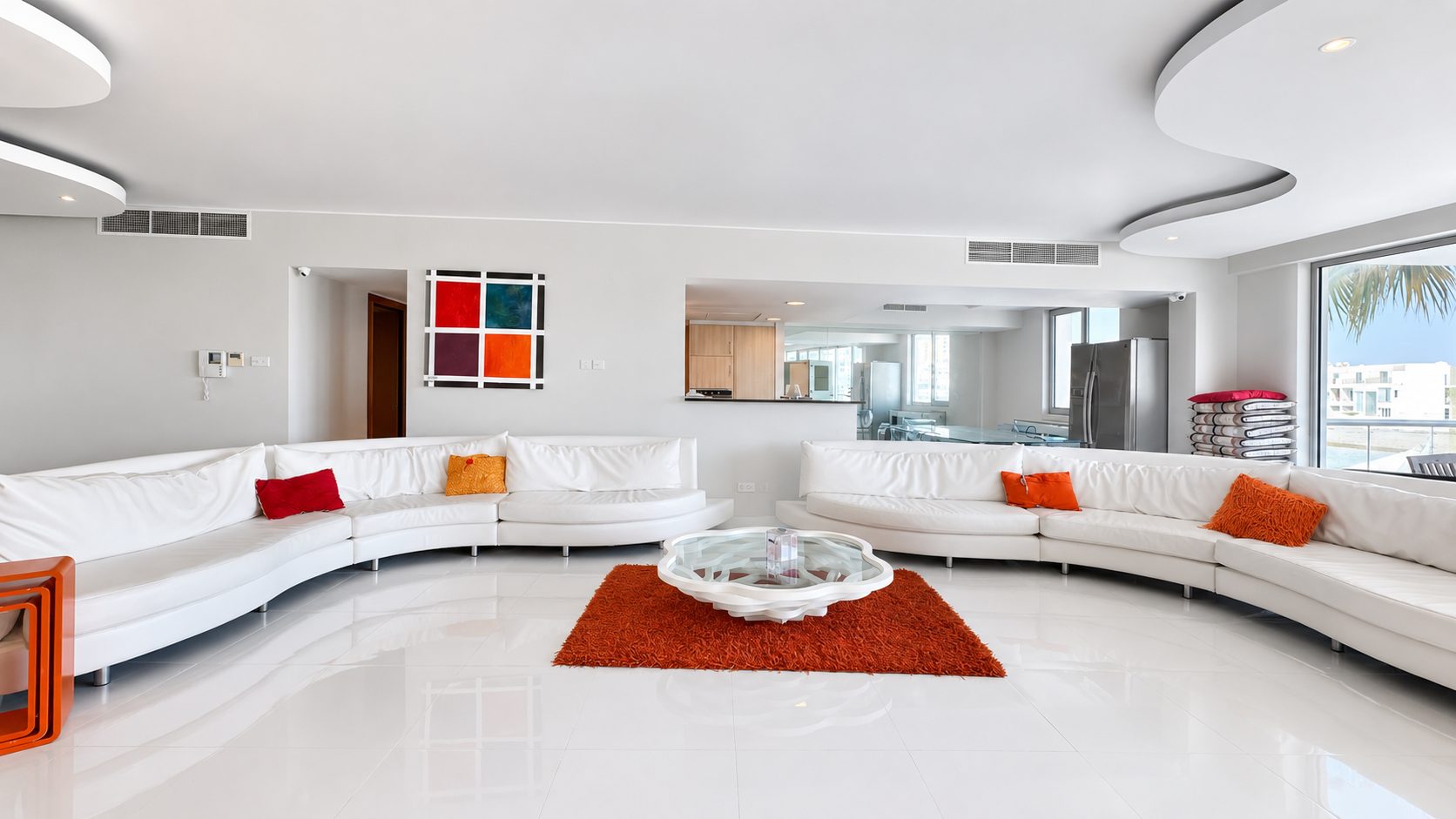 4-Bedroom Apartment with Water Views and Pool