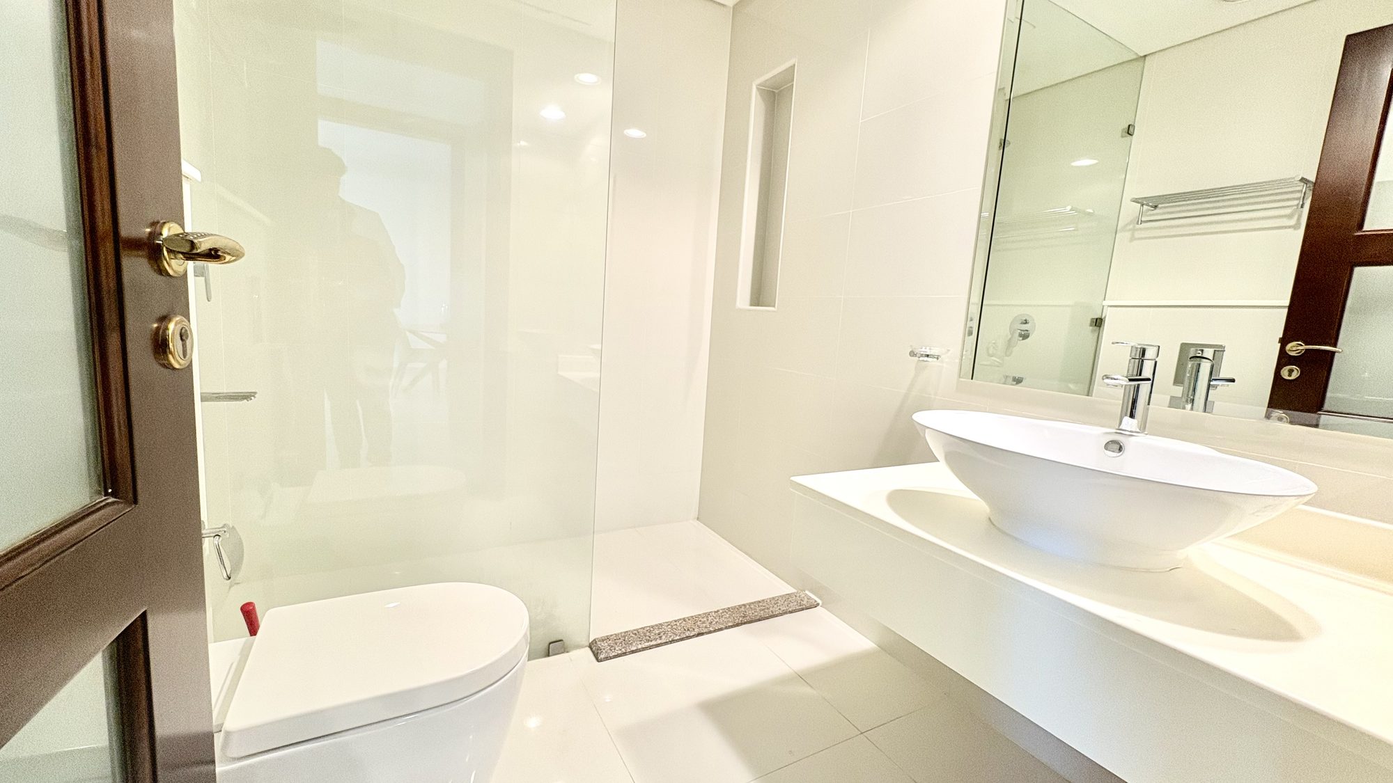One-Bedroom Apartment with Dual Pools
