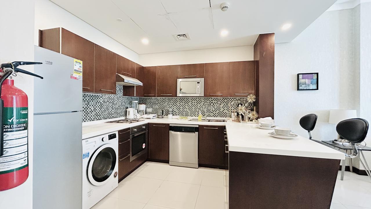 One-Bedroom Apartment with Two Bathrooms