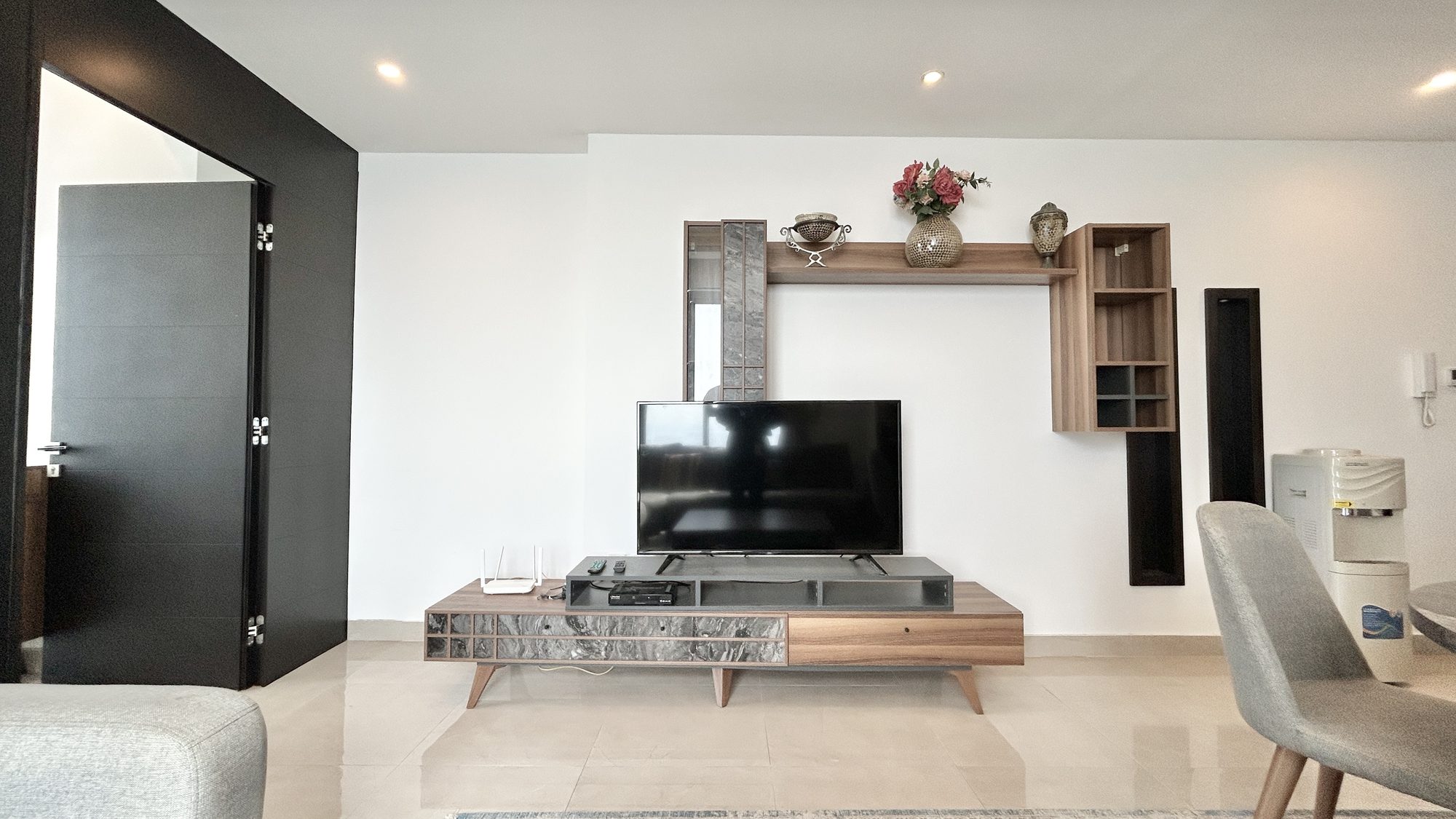 One-Bedroom Apartment, 60sqm, Fully Furnished
