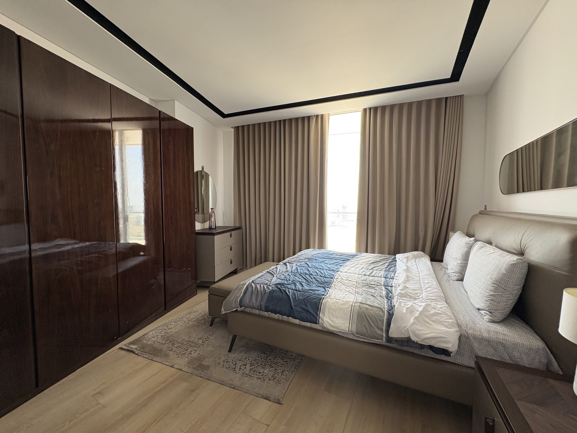 One-Bedroom Apartment with Water Views and Parking