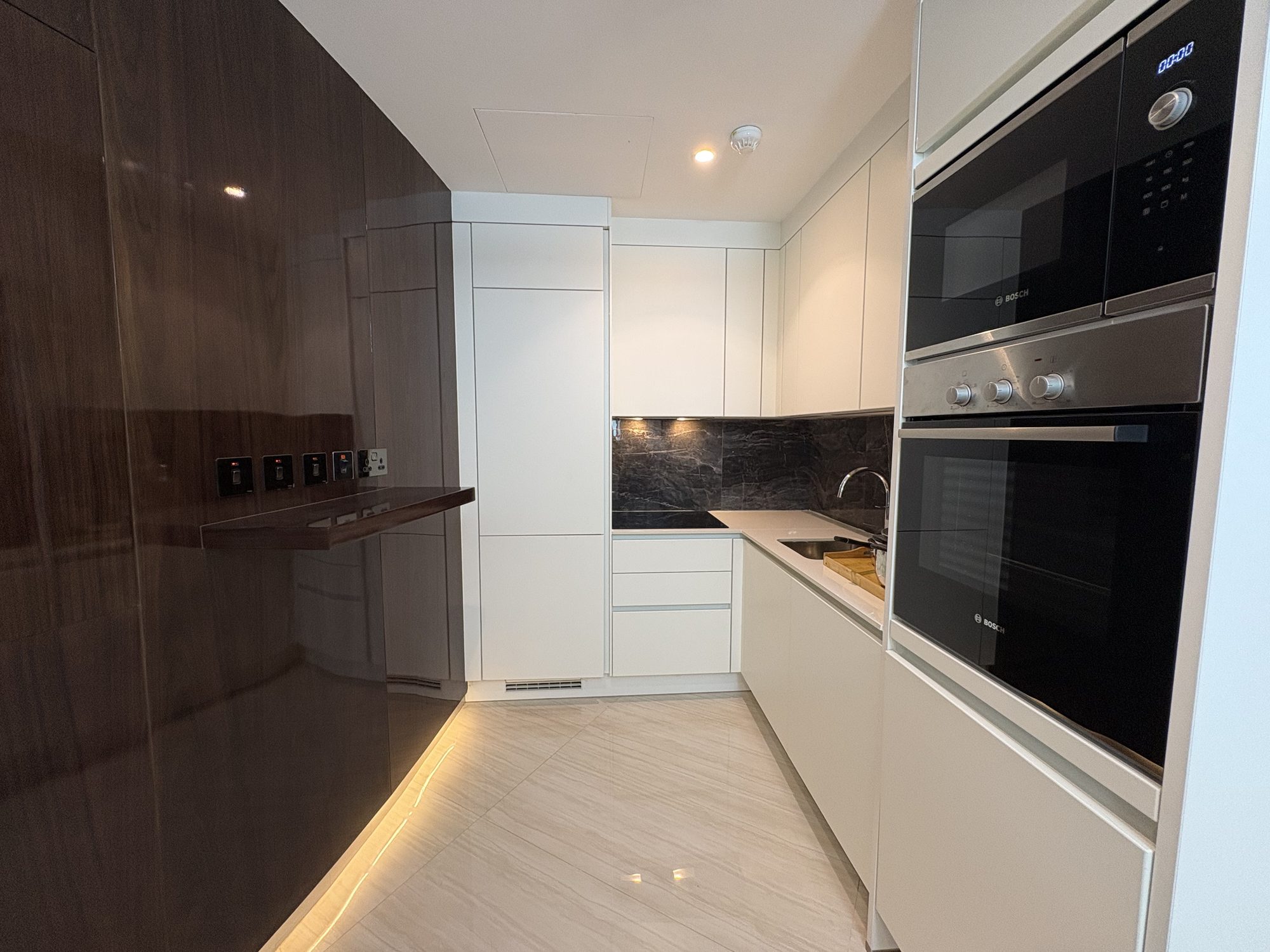 One-Bedroom Apartment with Water Views and Parking
