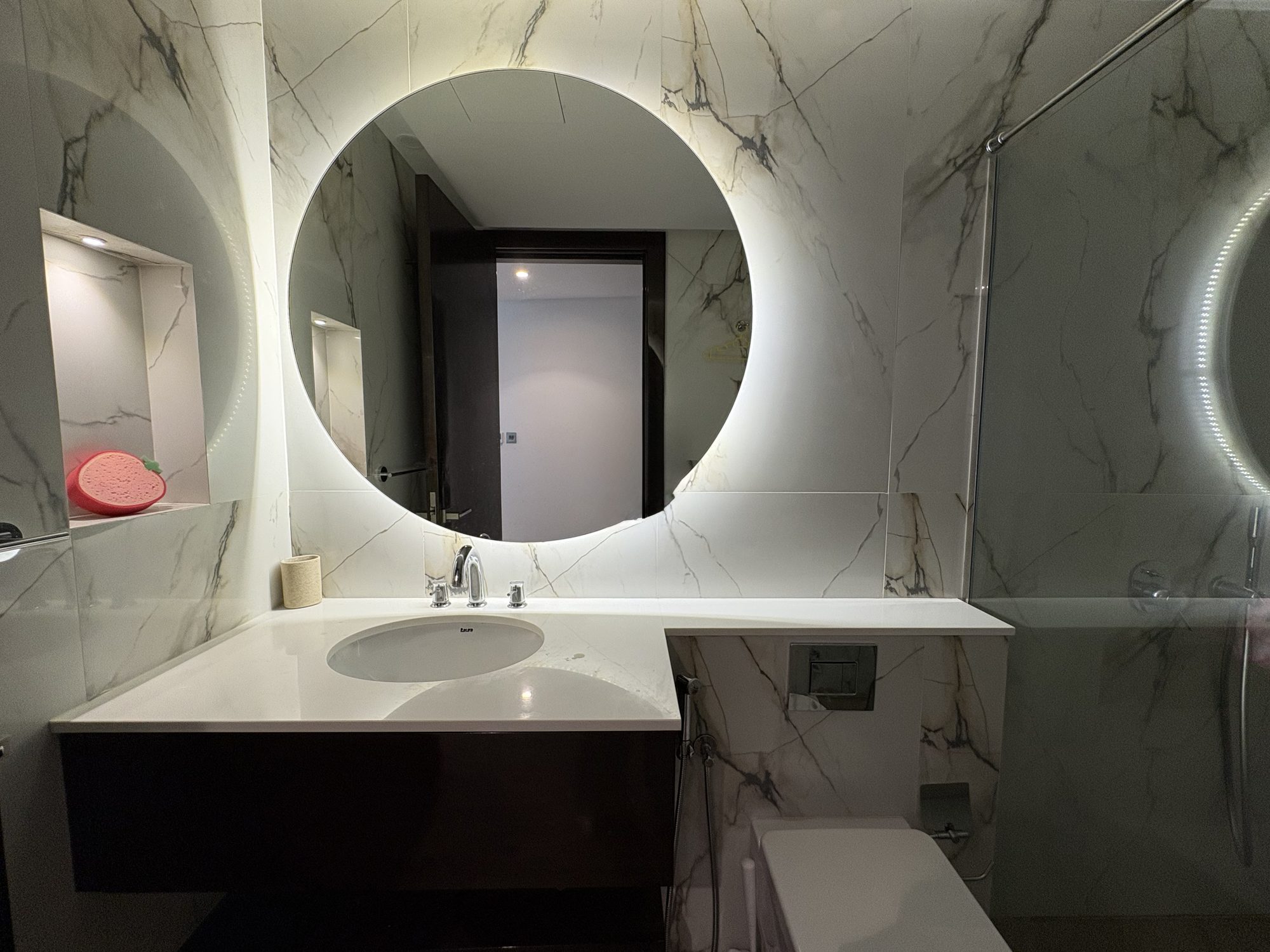 One-Bedroom Apartment with Water Views and Parking