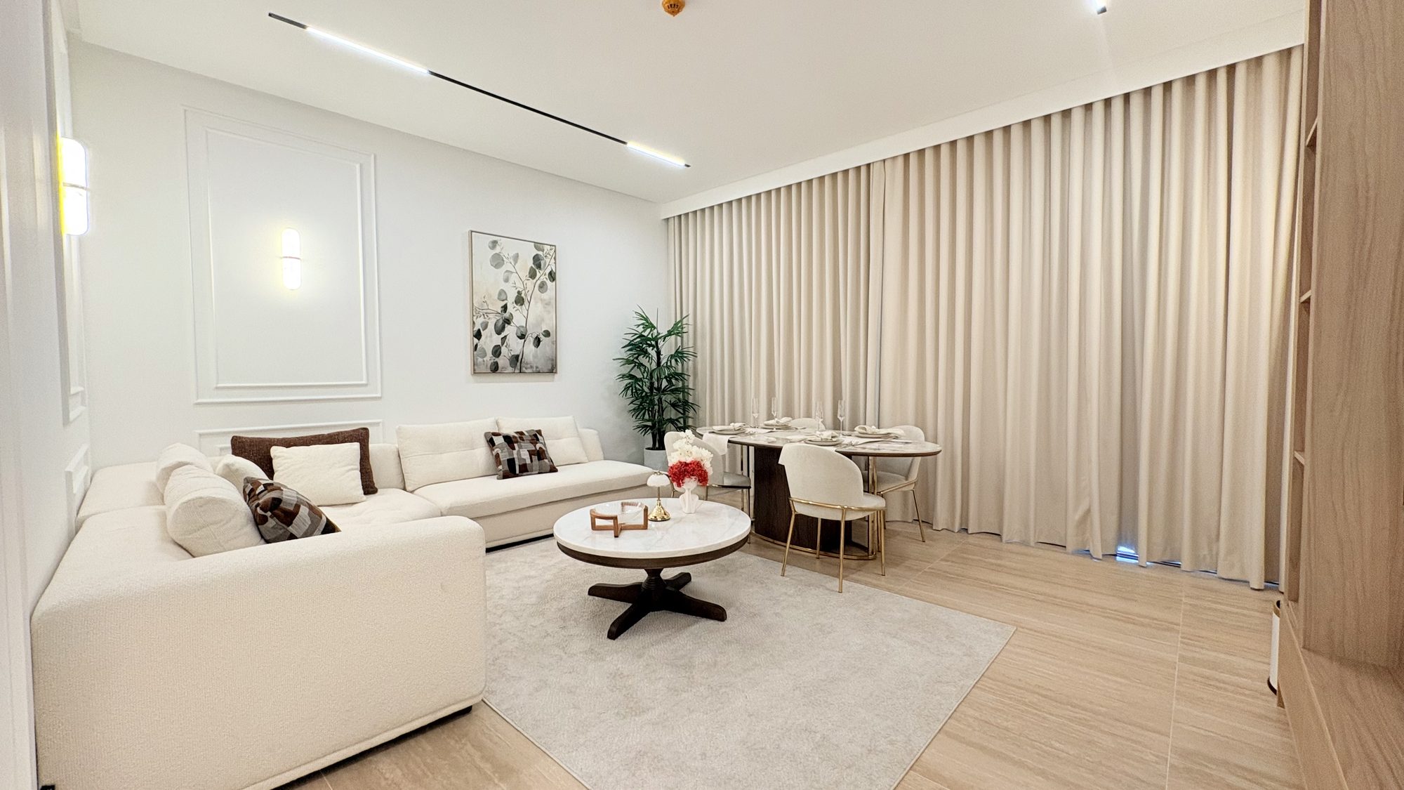 One-Bedroom Apartment with Balcony and Water Views