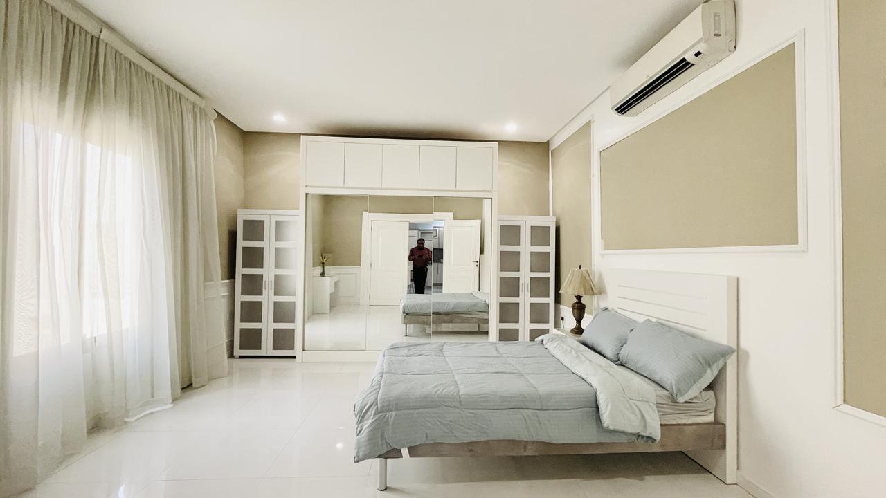 Two-Bedroom Apartment with Shared Pool and Gym