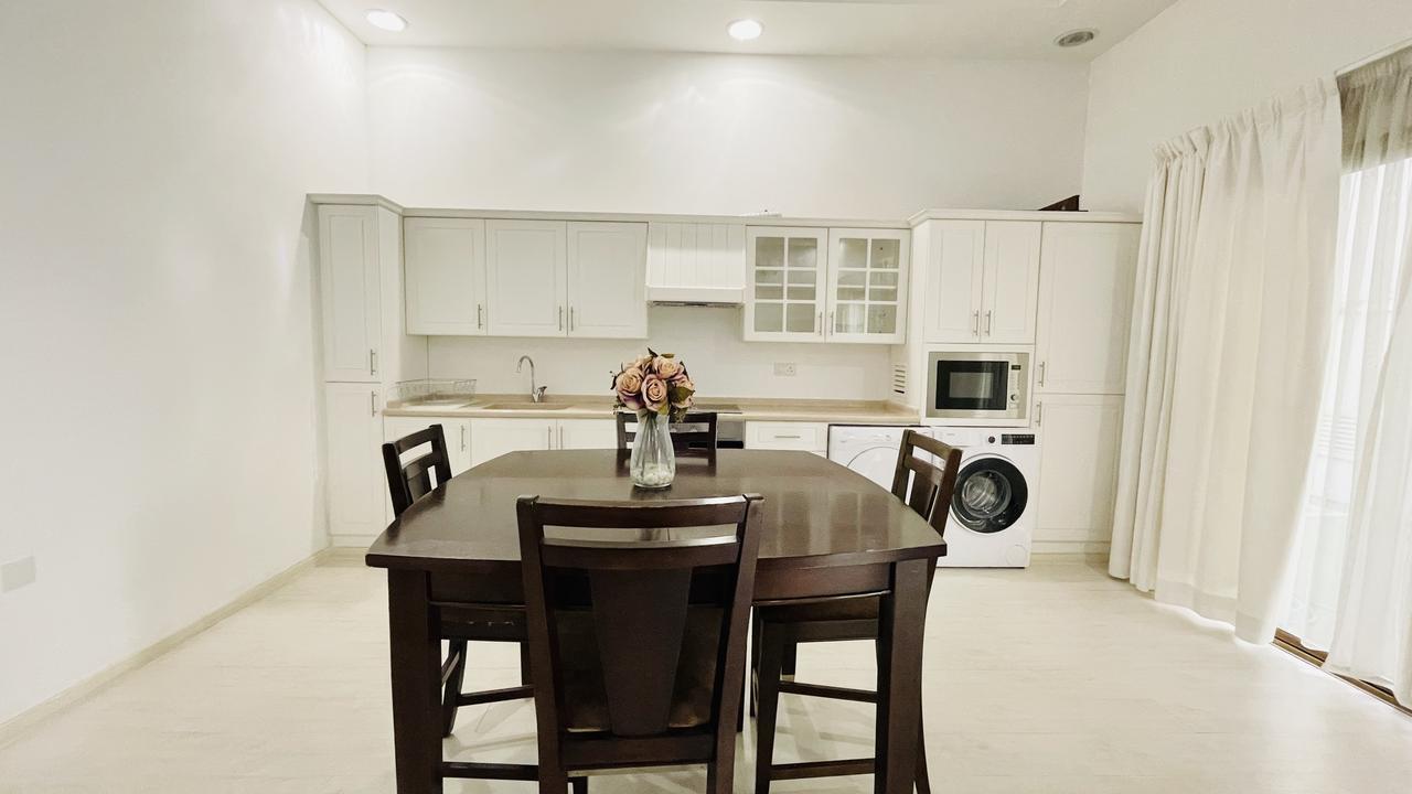 One-Bedroom Apartment with Pool and Gym Access
