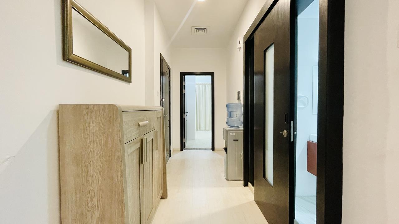 One-Bedroom Apartment with Pool and Gym Access