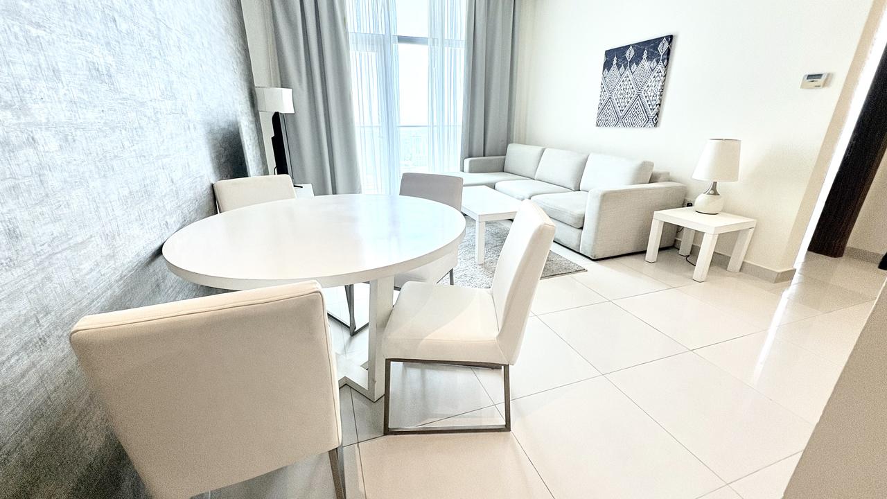 One Bedroom Apartment with Shared Pool and Gym