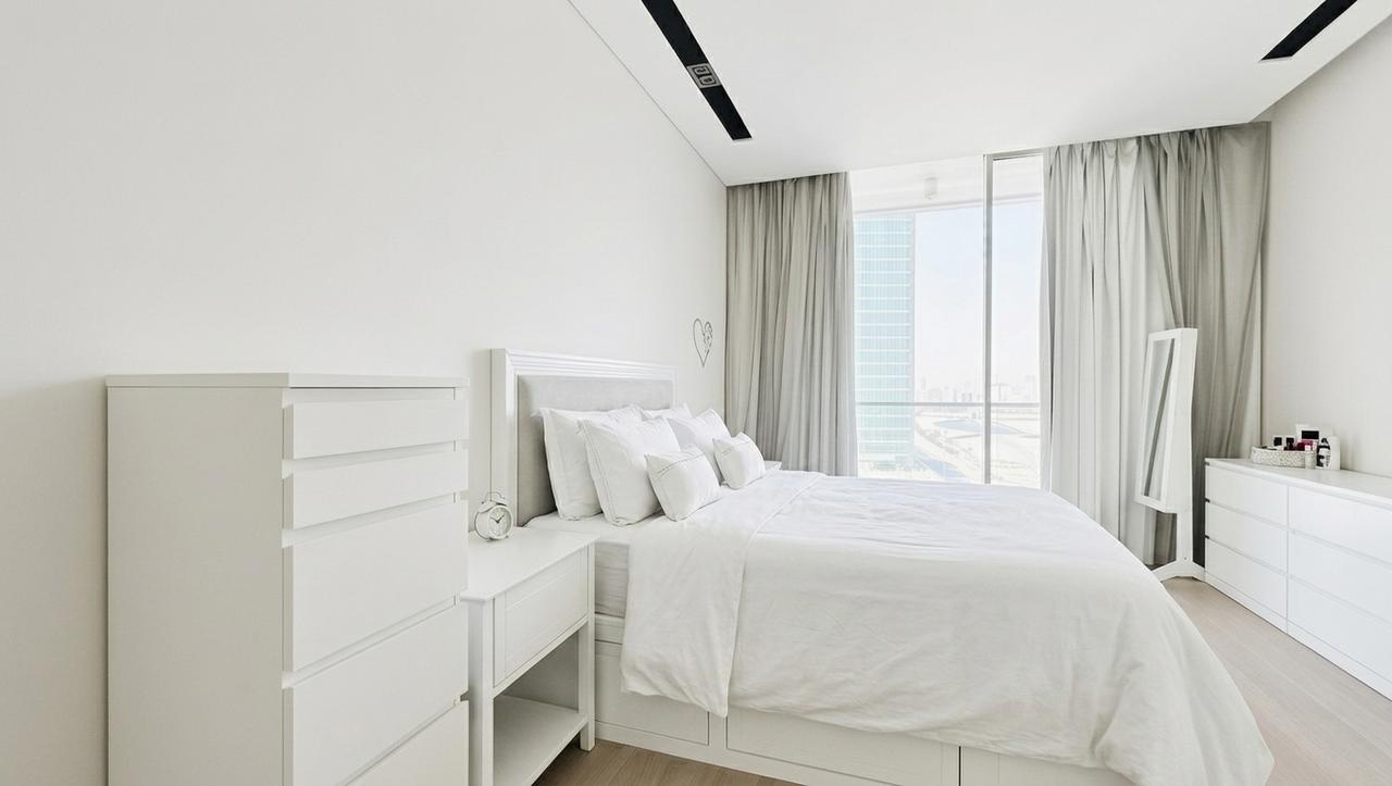One-Bedroom Apartment with Two Bathrooms
