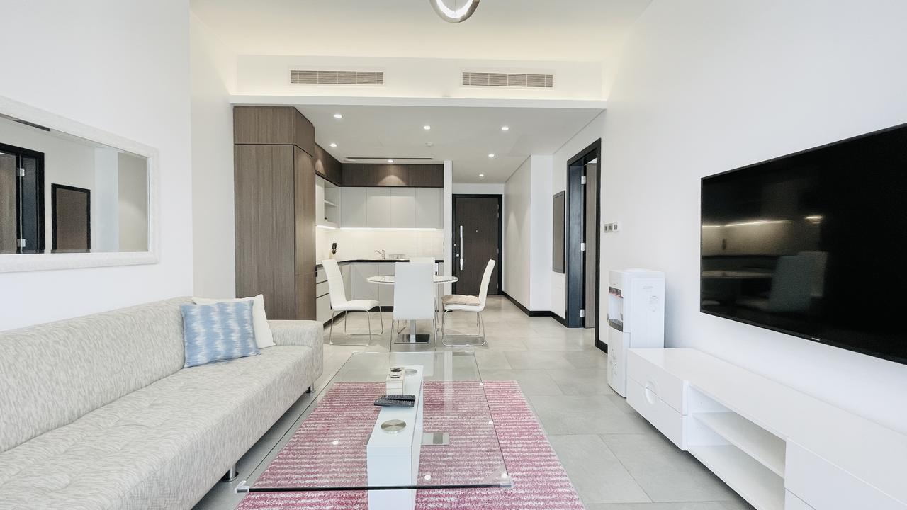 One-Bedroom Apartment with Two Bathrooms