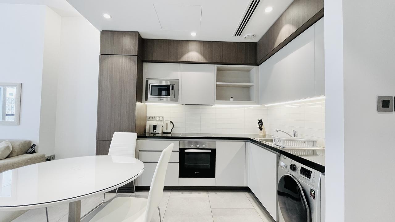 One-Bedroom Apartment with Two Bathrooms