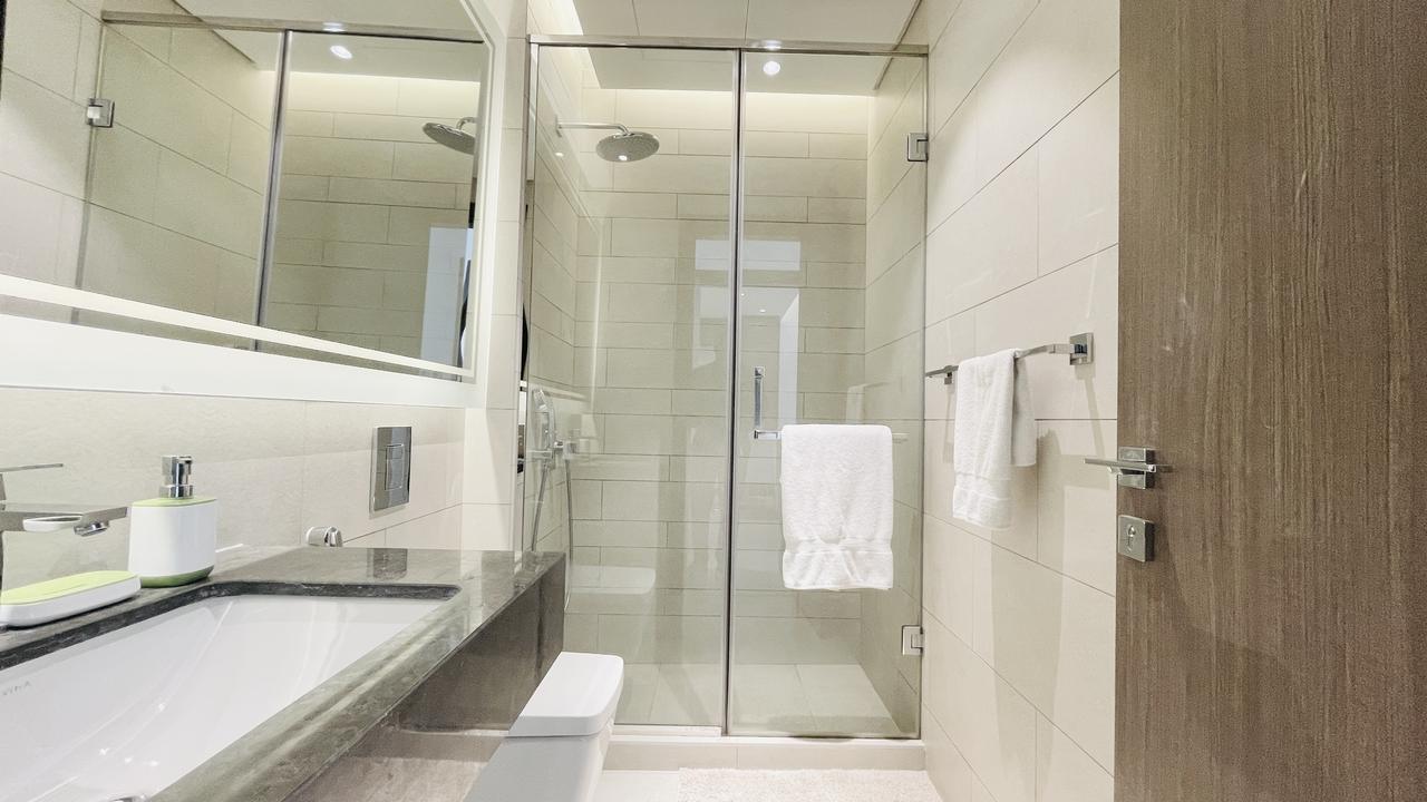 One-Bedroom Apartment with Two Bathrooms