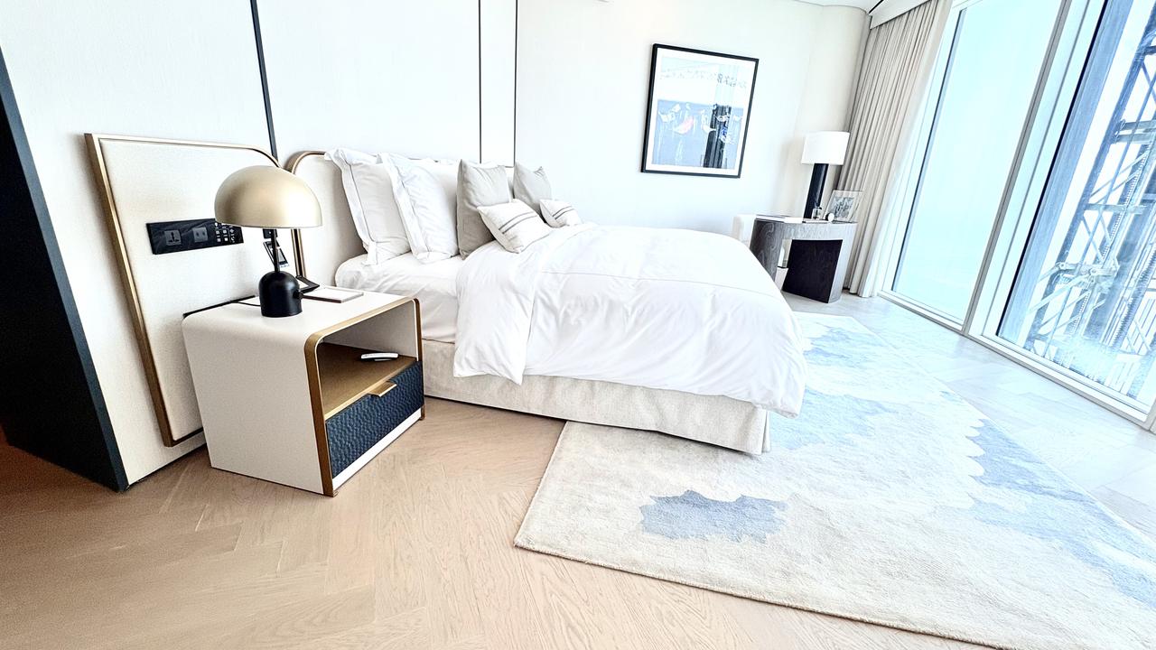 2-Bedroom Apartment with 3 Bathrooms and Parking