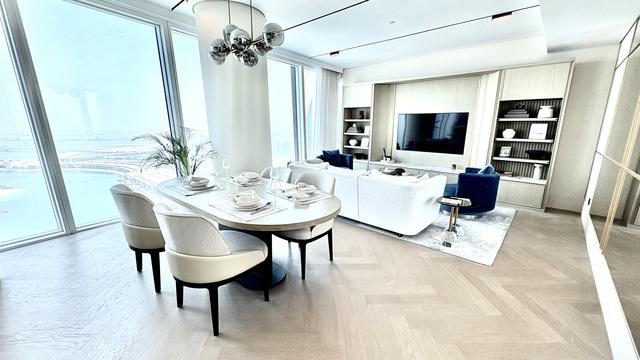2-Bedroom Apartment with 3 Bathrooms and Parking