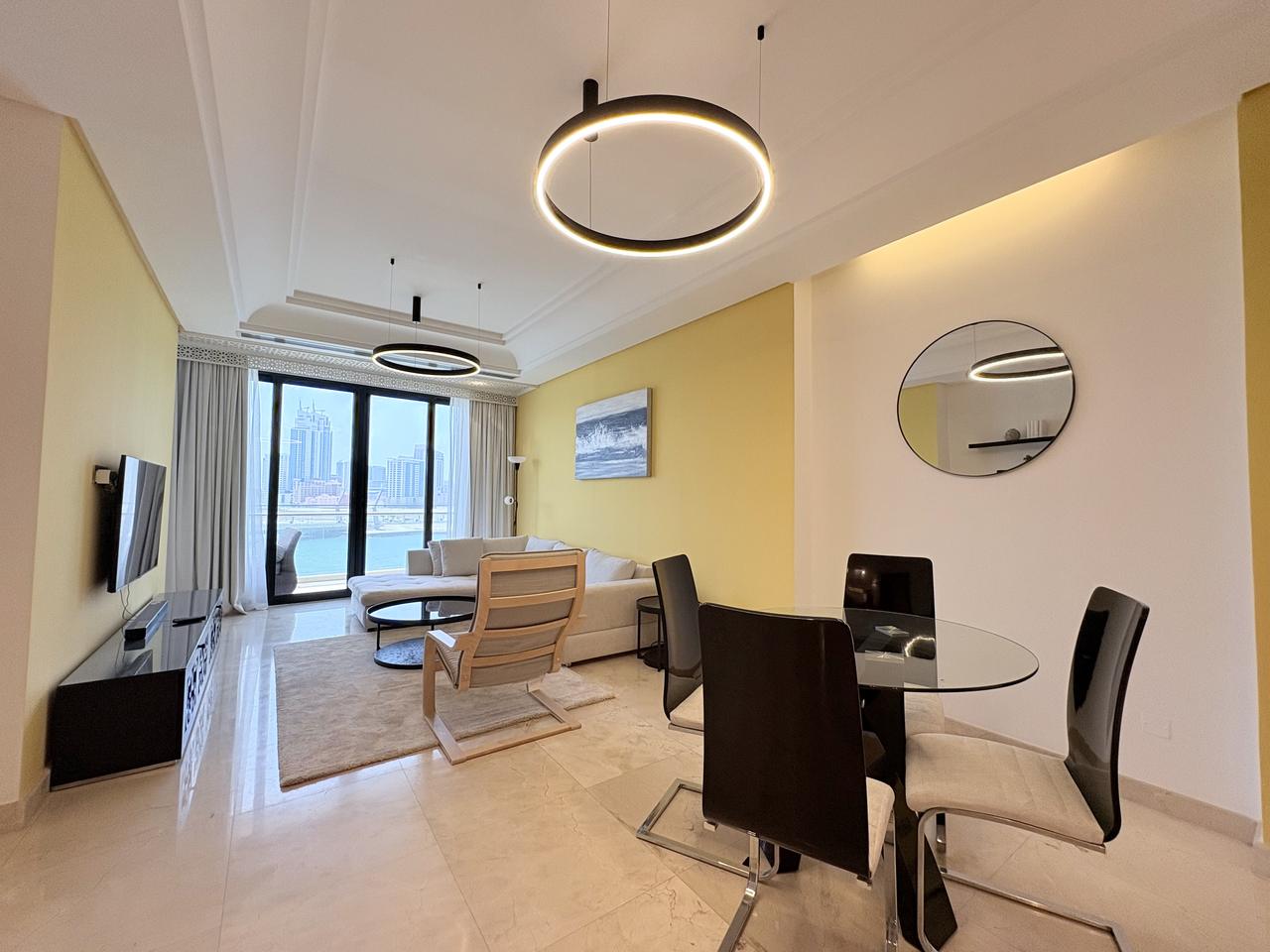 1-Bedroom Apartment with Water Views and Two Bathrooms