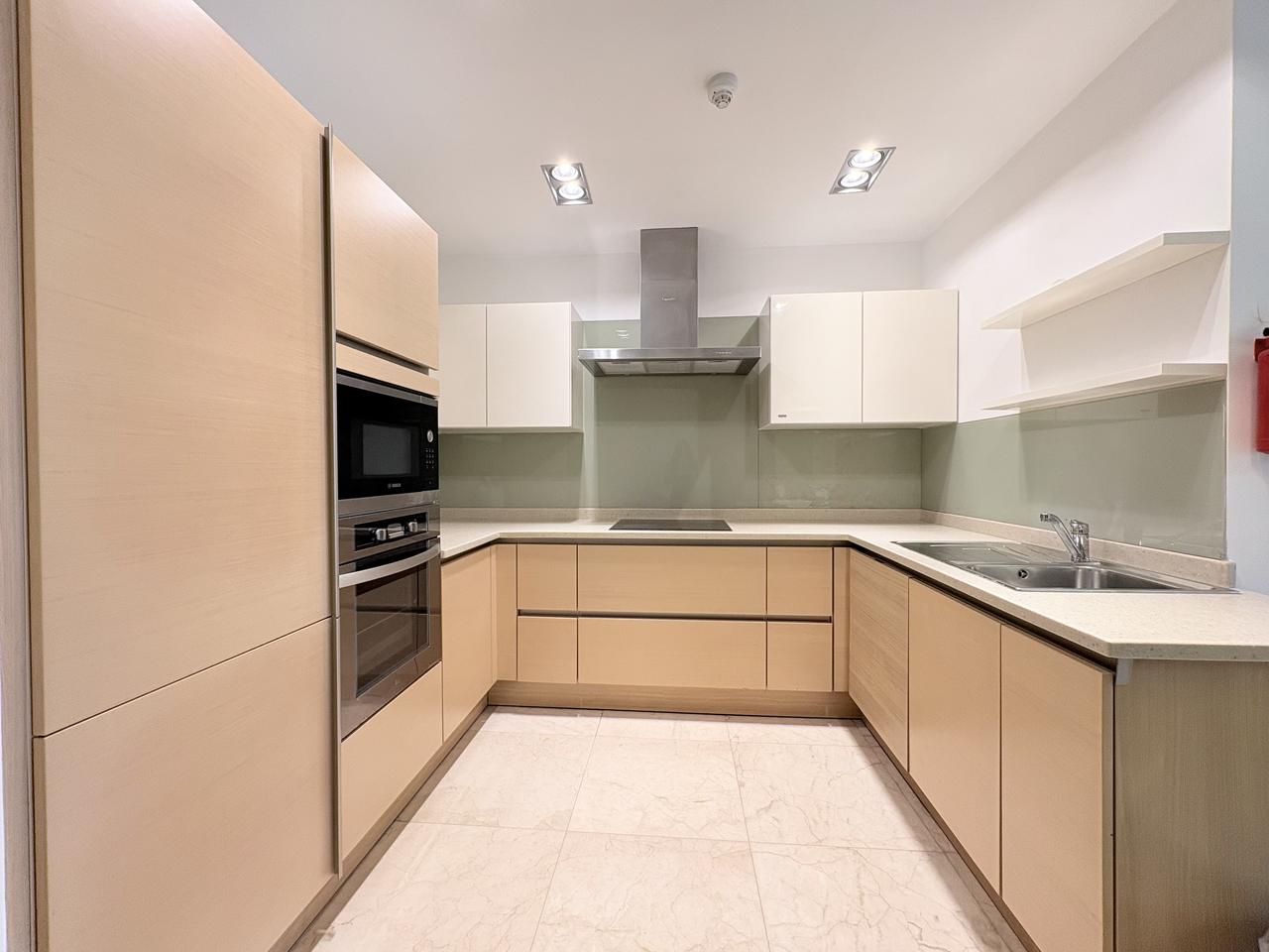 1-Bedroom Apartment with Water Views and Two Bathrooms