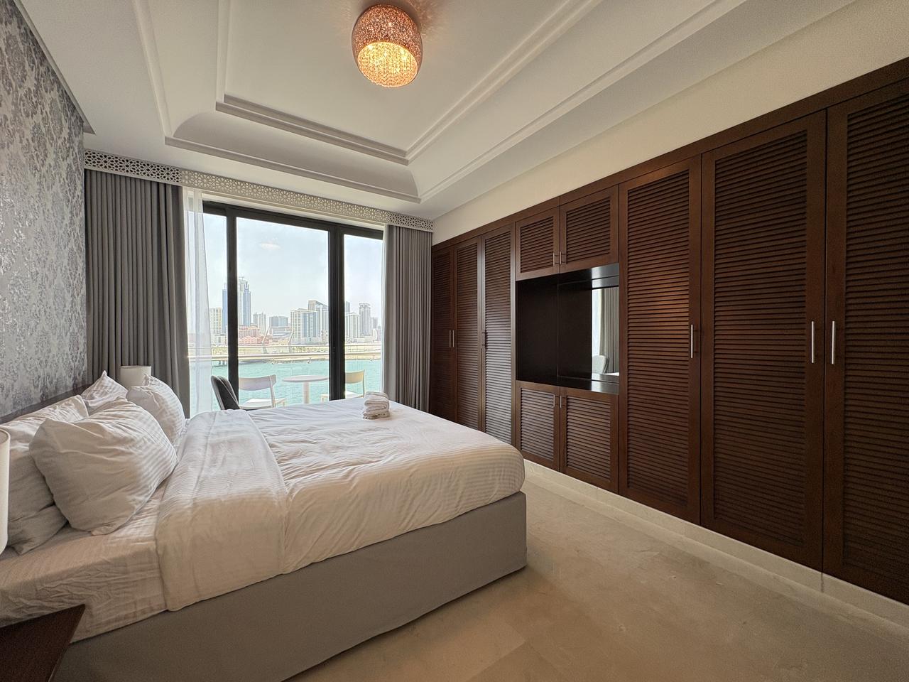 One-Bedroom Apartment with Water Views