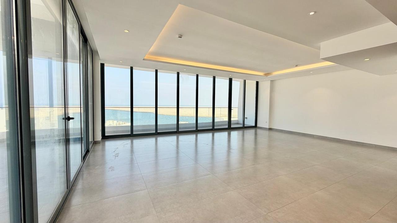Three Bedroom Duplex with Private Pool