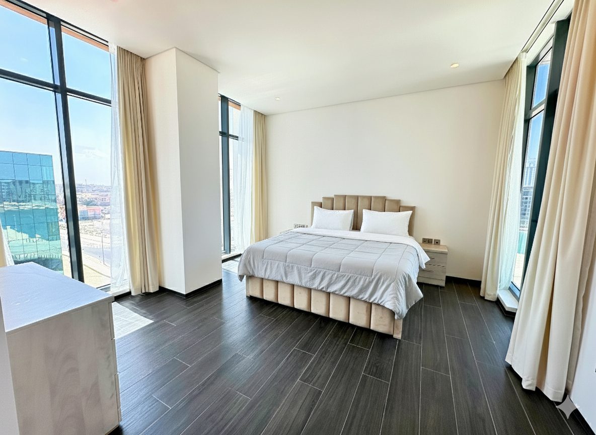 Two Bedroom Flat with Private Pool and Garden