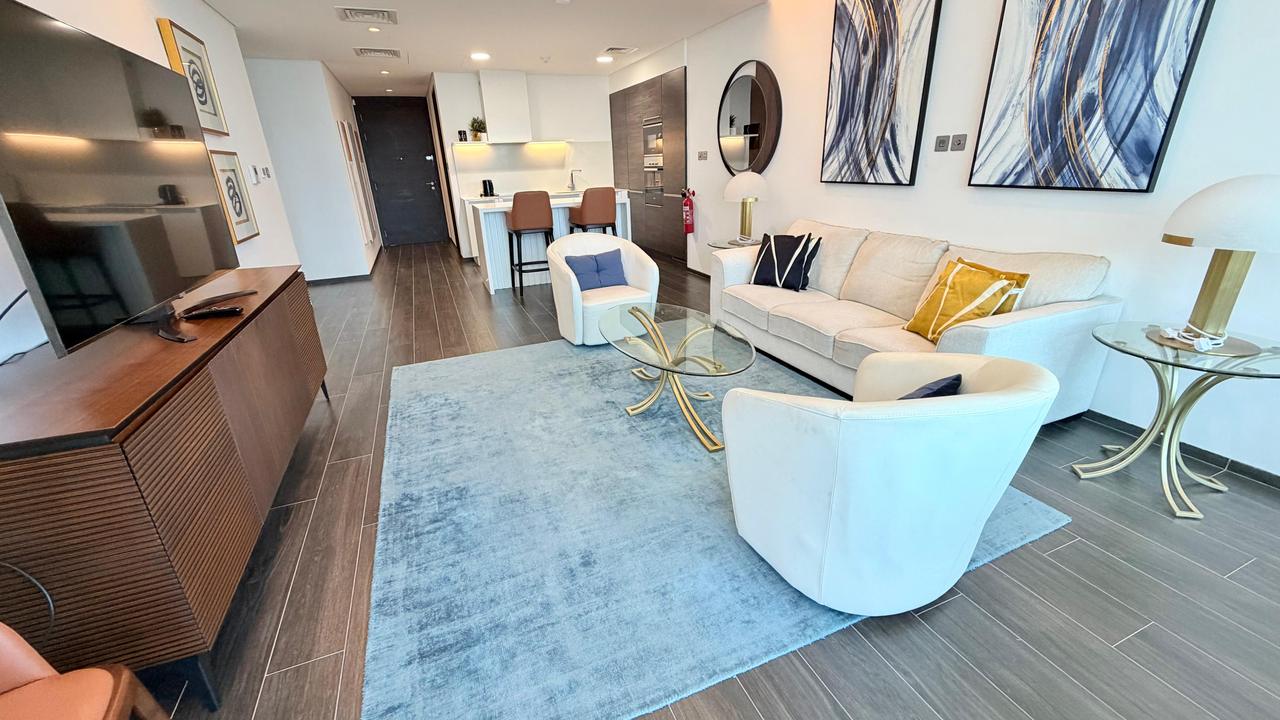 Three-Bedroom Apartment, 168 sqm, Fully Furnished