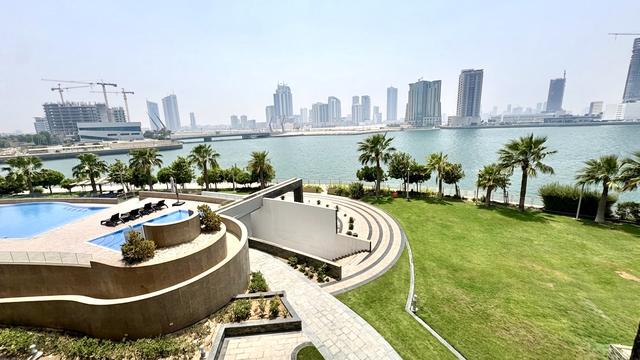 One-Bedroom Apartment with Water Views