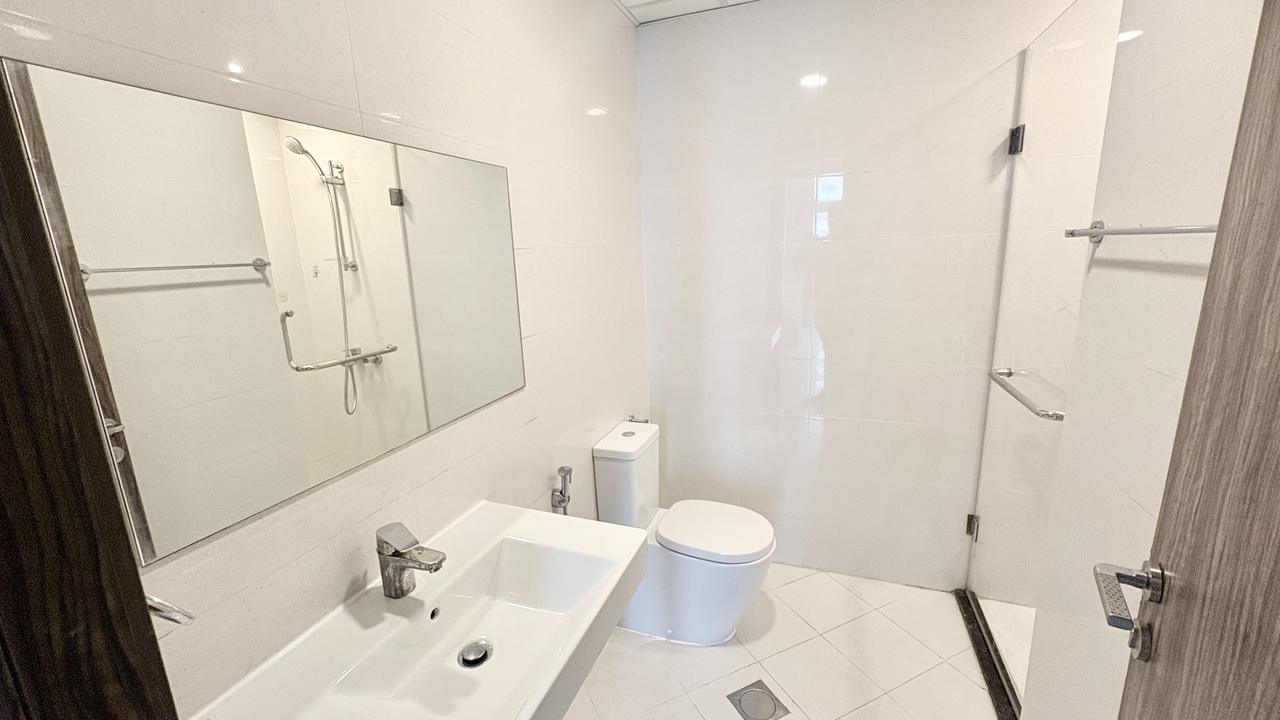 Two-Bedroom Apartment with Pool and Gym