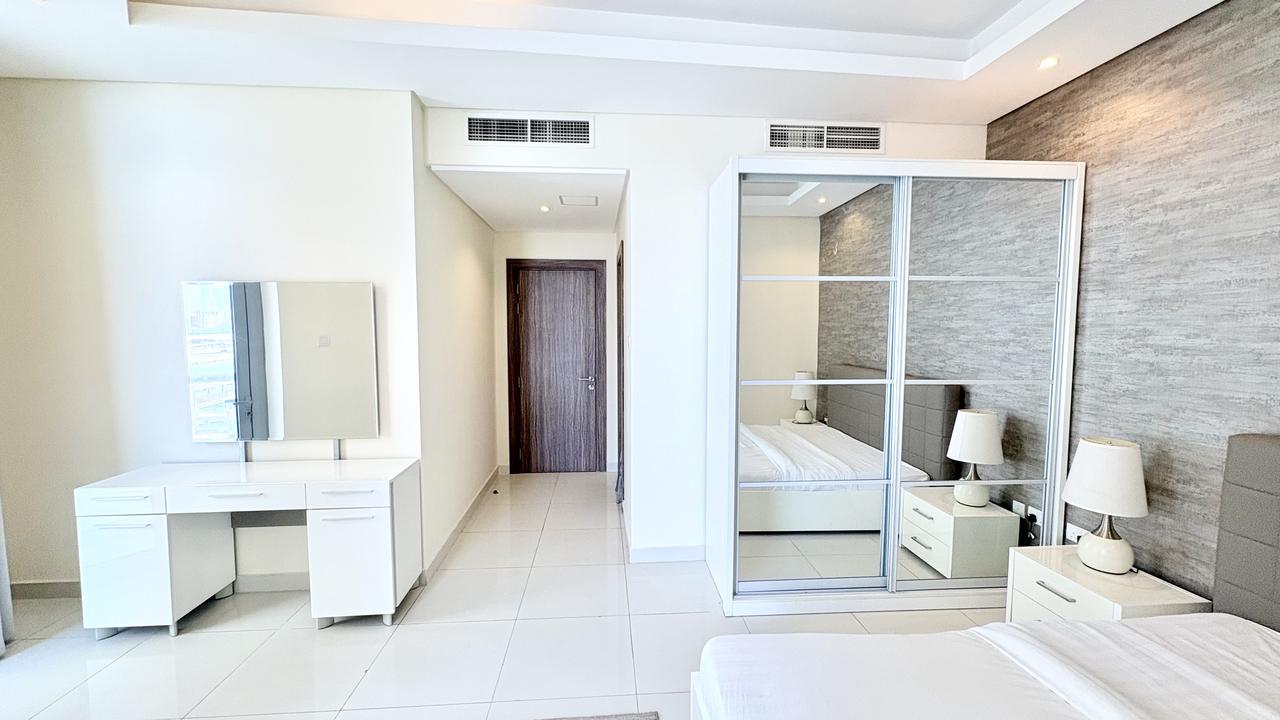 Two-Bedroom Apartment with Pool and Gym
