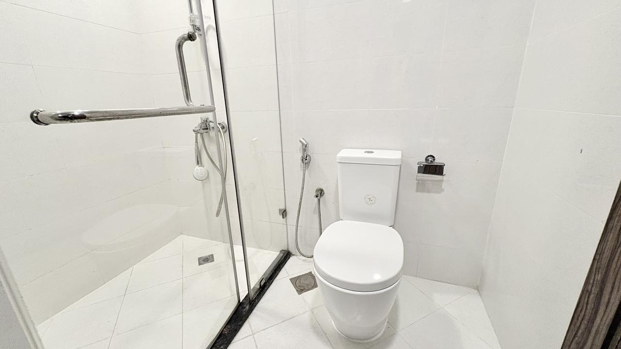 Two-Bedroom Apartment with Pool and Gym