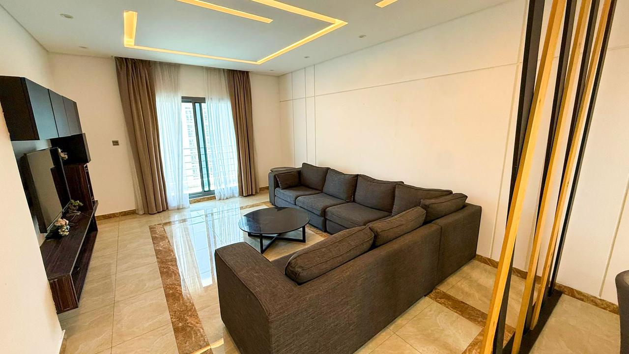 2-Bedroom Flat with Pool and Gym Access