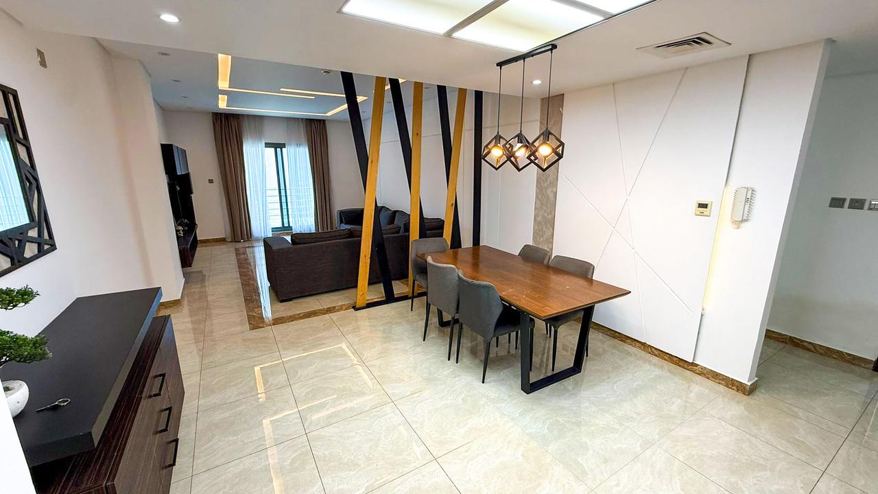 2-Bedroom Flat with Pool and Gym Access