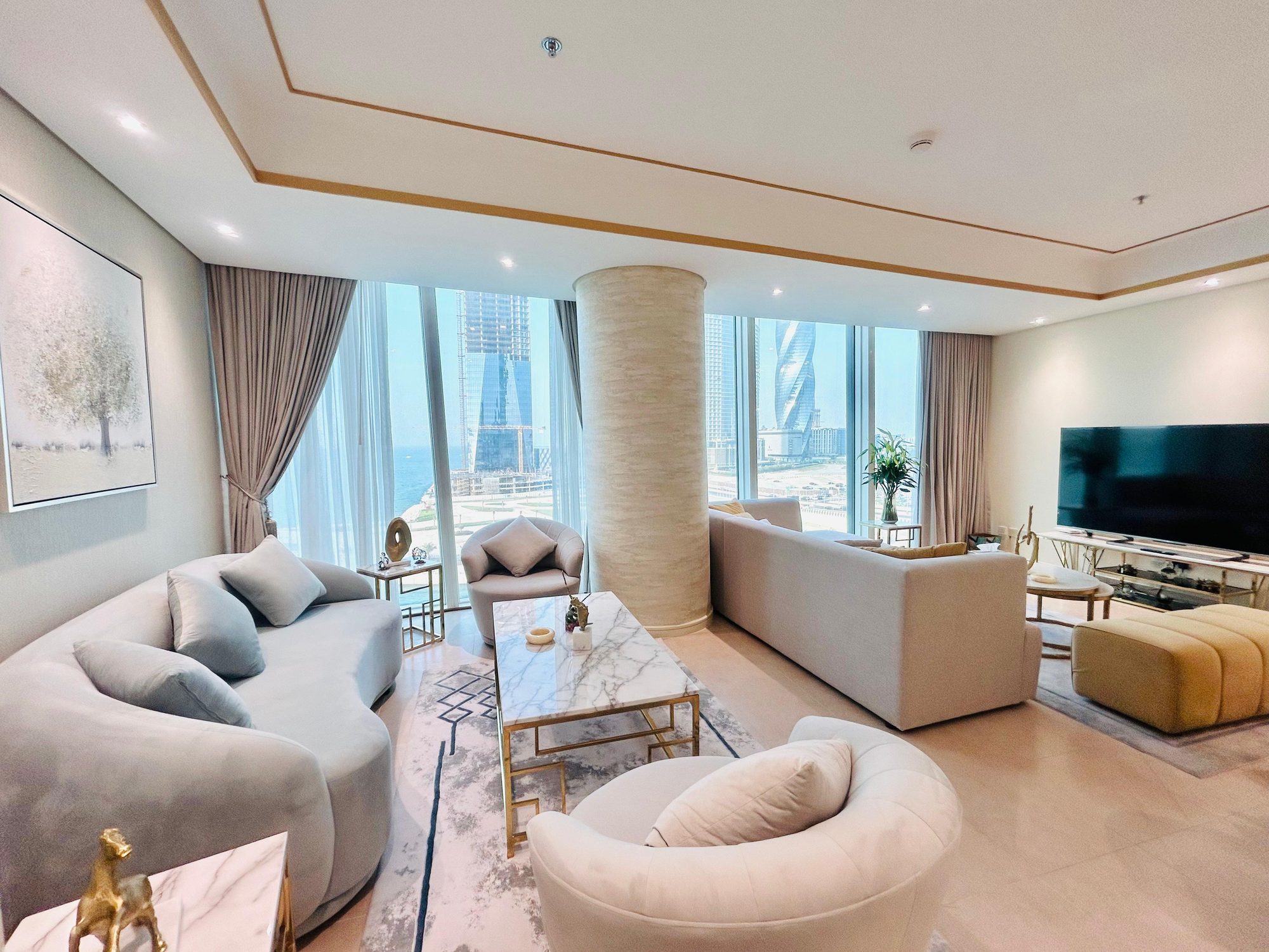 Two-Bedroom Apartment with Shared Pool and Gym