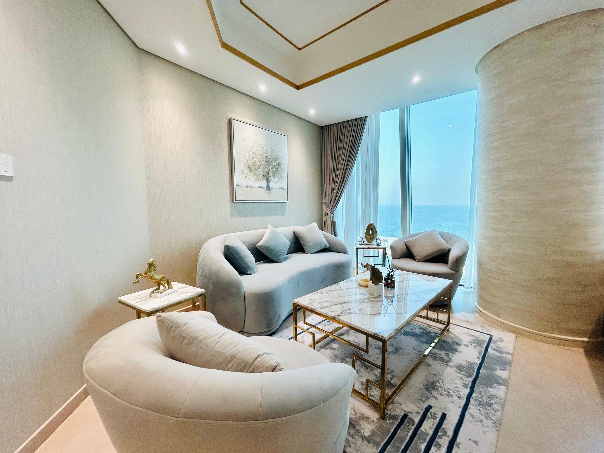 Two-Bedroom Apartment with Shared Pool and Gym